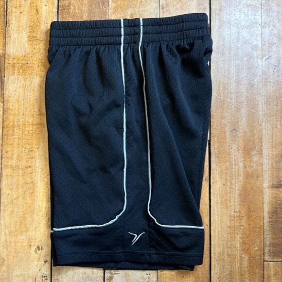 Old Navy shorts size 6 to 7 Black Active Wear athletic soccer basketball shorts - Picture 3 of 4